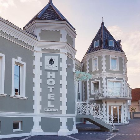 Castello Boutique Hotel Čačak Extérieur photo