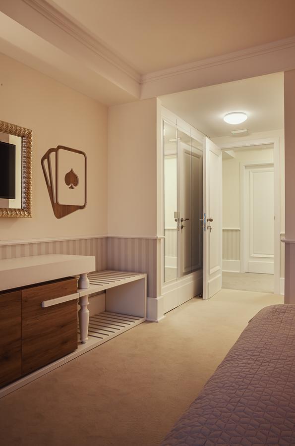 Castello Boutique Hotel Čačak Extérieur photo
